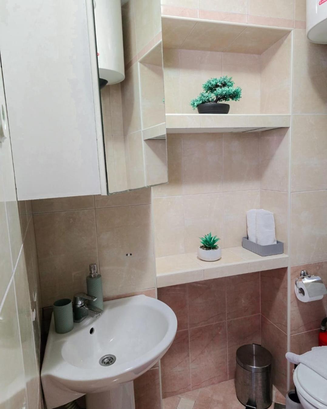 באסקה וודה Private Bedroom With Bathroom מראה חיצוני תמונה