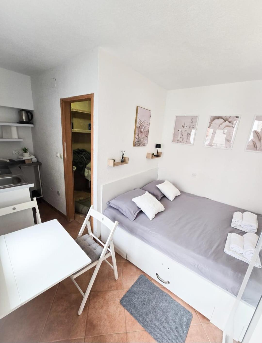 באסקה וודה Private Bedroom With Bathroom מראה חיצוני תמונה